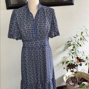 Max studio London women’s size medium Blue Printed Maxi Dress
